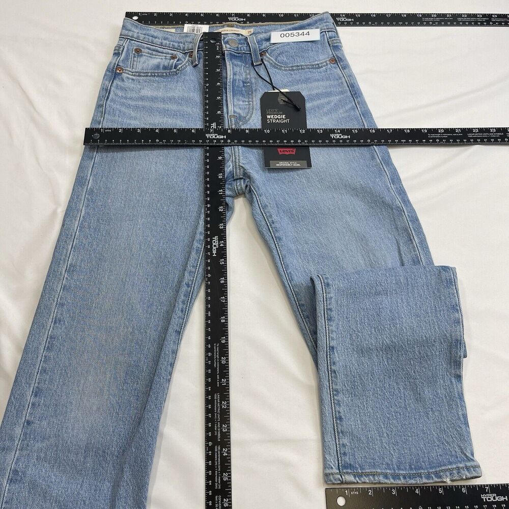 Levi’s Wedgie Jeans Women's 25x28 Blue Straight High Rise Preppy American Denim - Picture 12 of 14